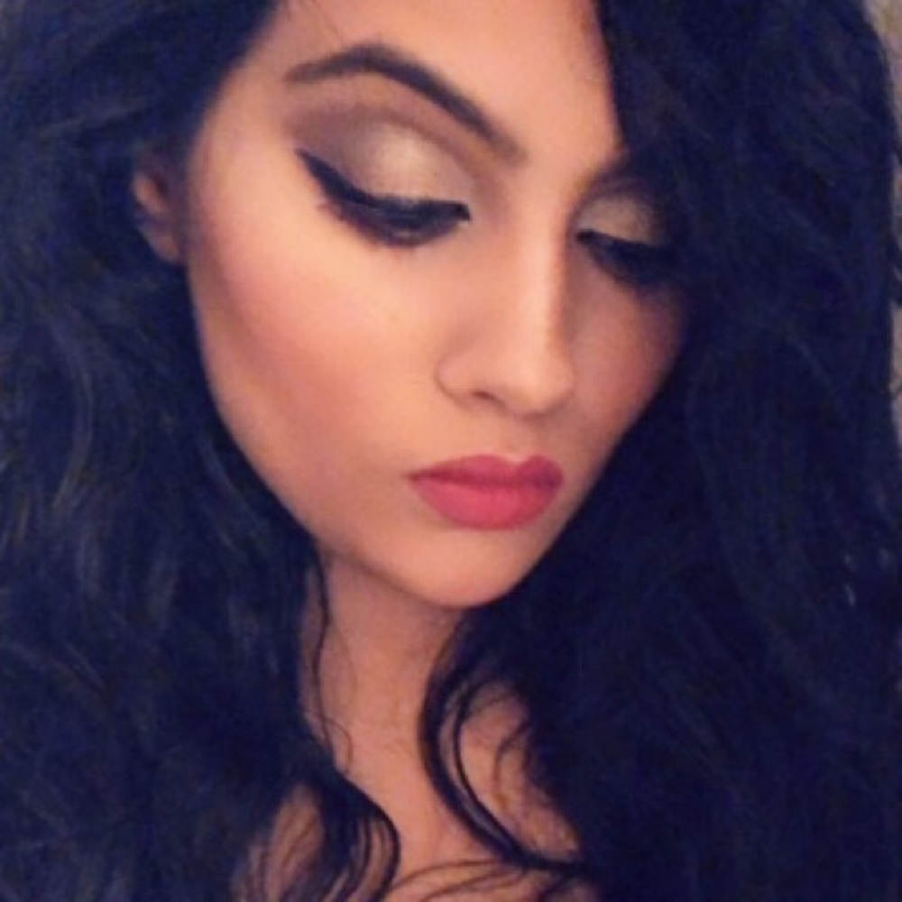 Meet your Posher, Myla